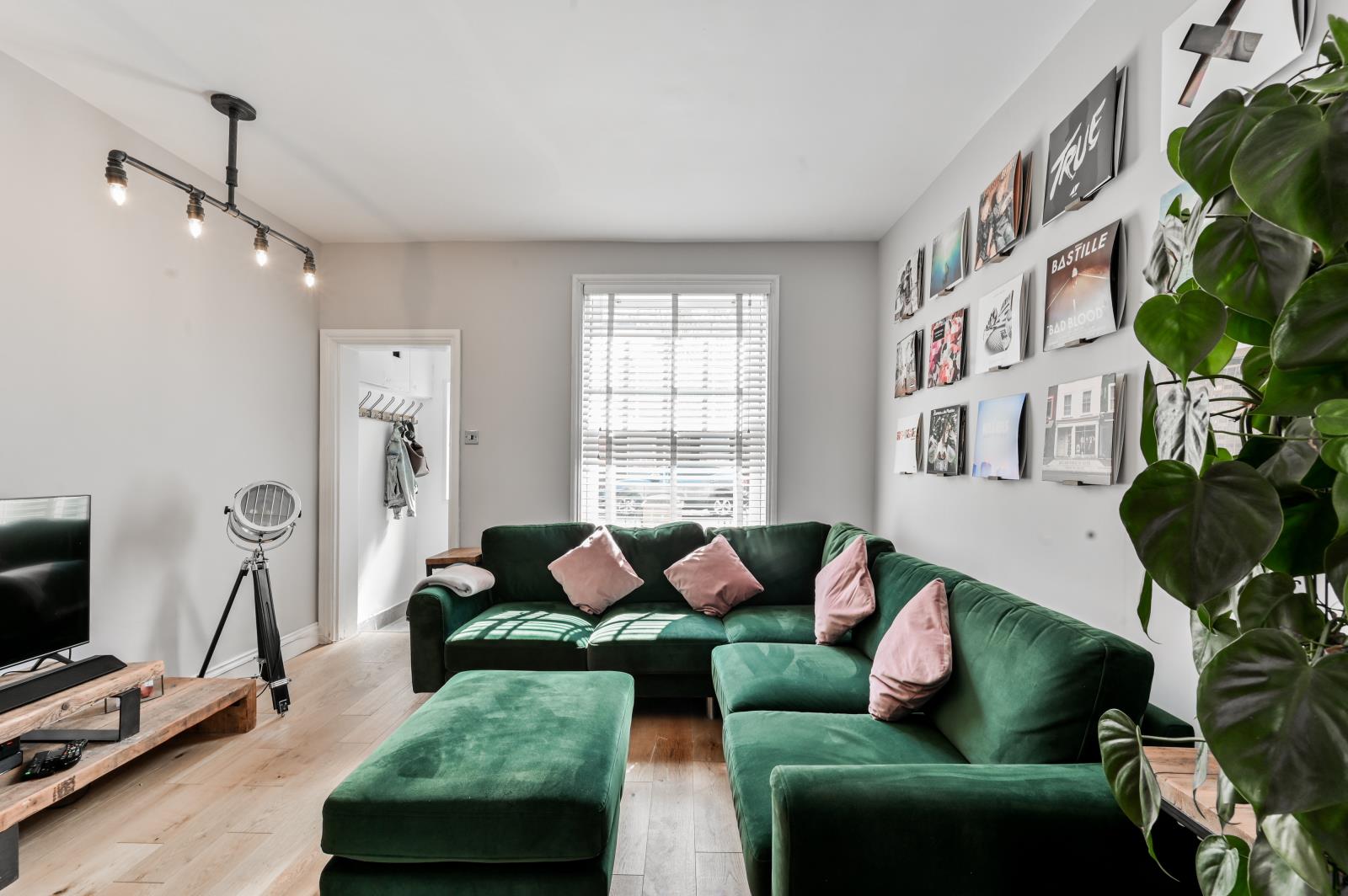 Farrant Avenue, London